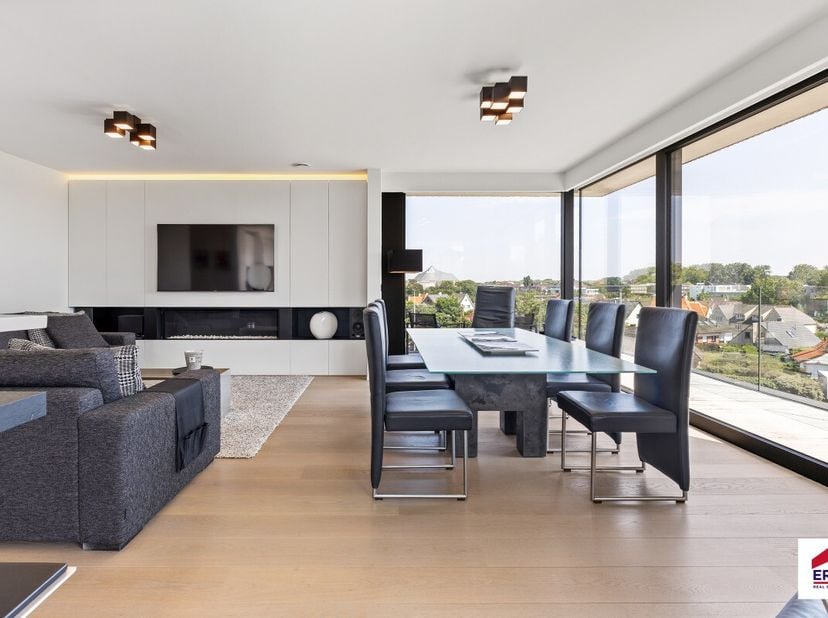 À vendre : appartement haut de gamme à Coxyde avec vastes terrasses orientées plein sud et vue dégagée. Cet appartement récent construit en 2020 allie