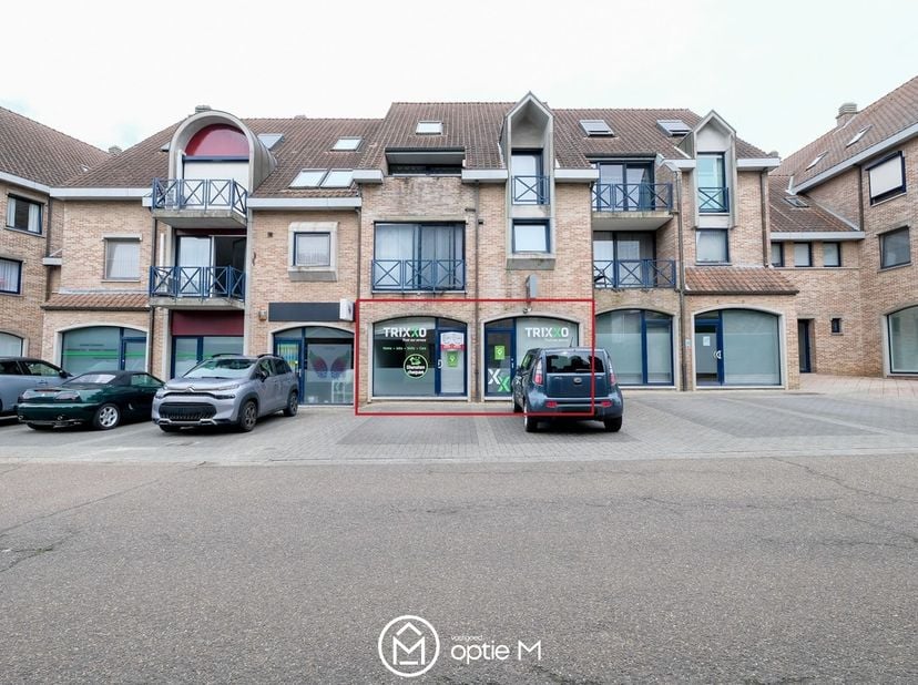 Deze kantoorruimte&amp;nbsp;in Ham is gelegen aan het Heldenplein 7D, met uitstekende bereikbaarheid en parkeermogelijkheden voor de deur.<br />
De liggin