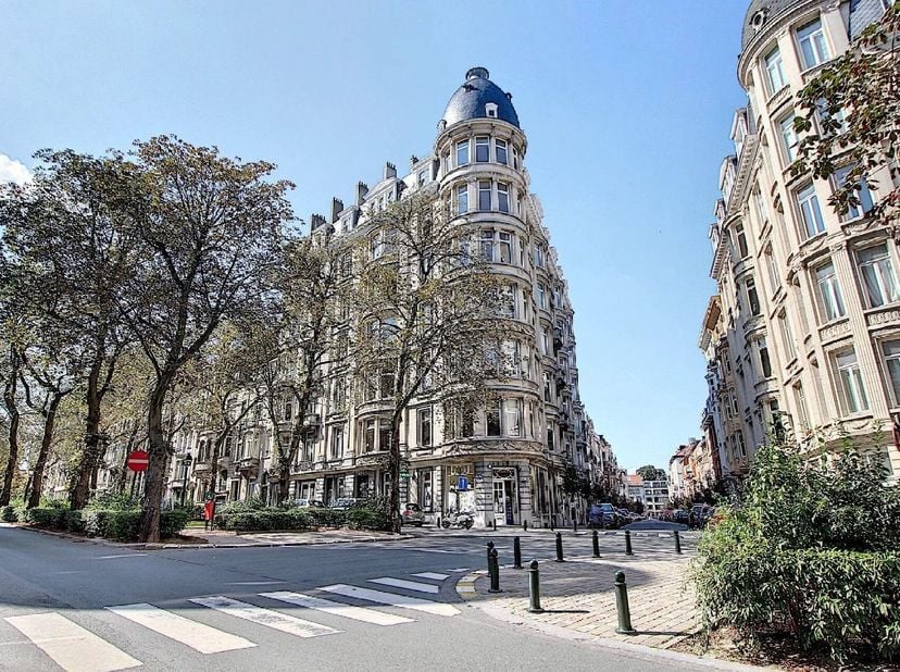 Appartement te koop in avenue Lepoutre 69,
                    1050 Elsene