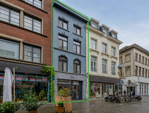                                         Rez-de-chaussée commercial à louer à Antwerpen, € 1.300
