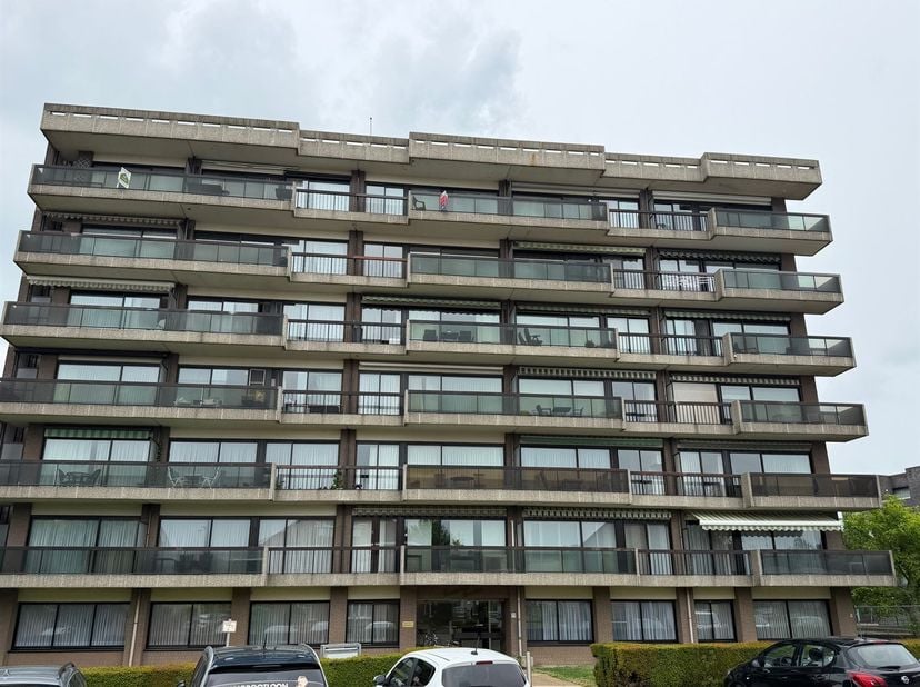 Instapklaar en lichtrijk 2-slaapkamerappartement met 2 ondergrondse staanplaatsen in hartje Sint-Truiden<br />
<br />
Bent u op zoek naar een perfec