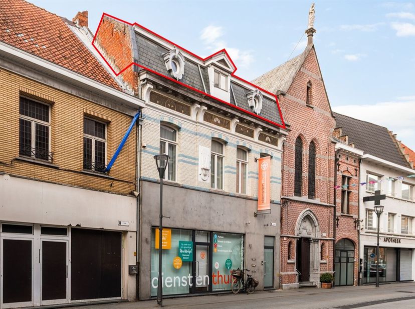 Appartement met 2 slaapkamers en terras<br />
Dit appartement met 2 slaapkamers is gelegen op de tweede verdieping en biedt tal van mogelijkheden voor