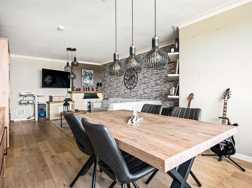 Instapklaar appartement met fantastisch panoramisch uitzicht over de stad. <br />
Dit volledig gerenoveerde 2-slaapkamerappartement, gelegen in Reside