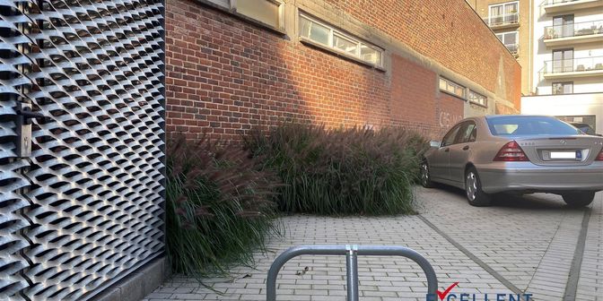 Garage te huur in Markt 36, 9800 Deinze