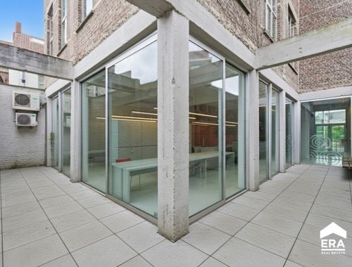                                         Handelsgelijkvloers te koop in Roeselare, € 349.000
