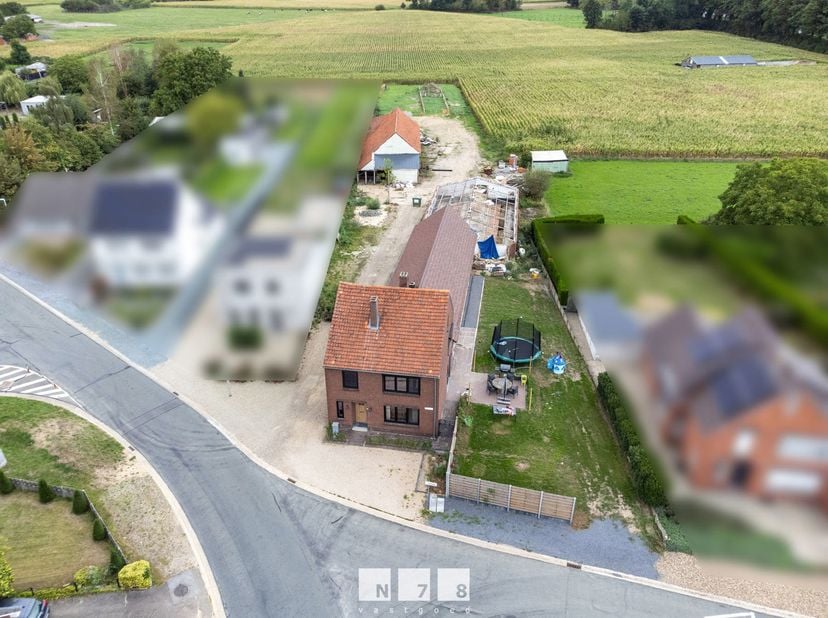 Maison à vendre à Drievekkenweg 8,
                    3680 Neeroeteren
