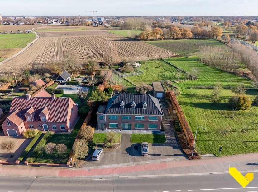 Huis te koop in Koning-Albertstraat 10,
                    2440 Geel