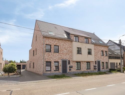                                         Duplex te koop in Houtvenne, € 359.000
