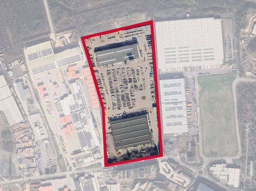 Deze verharde site van maar liefst 30.000 m² is uitstekend gelegen.<br />
<br />
Dankzij de uitstekende ligging tussen de E19 en A12, heeft de site ee