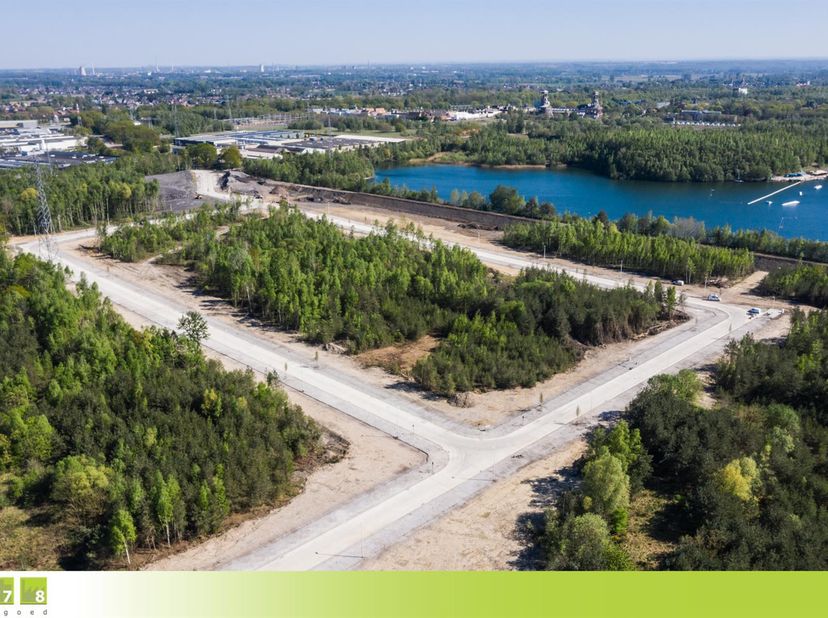 LOT 8 VAN 49A01CA GELEGEN IN DE NIEUWE KMO-ZONE TE LANKLAAR.<br />
<br />
---<br />
Deze nieuwe KMO-zone is gelgen op het industrieterrein te Lanklaar