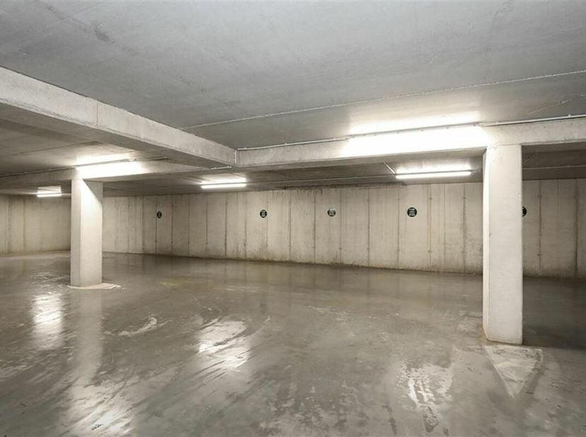 Autostaanplaats midden in het centrum van Hoeselt!<br />
Midden in de gezellige dorpskern van Hoeselt bevindt zich het gloednieuwe project residentie