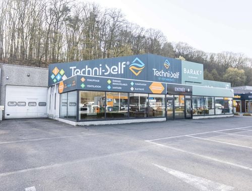                                         Commerce à louer à Wavre, € 4.000
