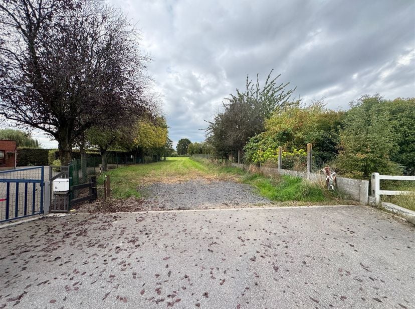 Grond te koop in ,
                    7063 Neufvilles