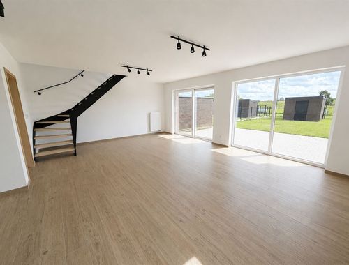                                         Eengezinswoning te huur in Baugnies, € 900
