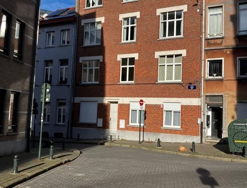                                         Immeuble d'appartements à vendre à Bruxelles, € 2.050.000
