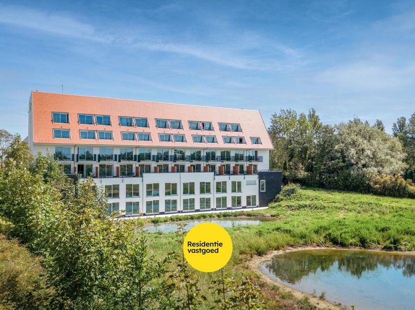 Zorgeloos beleggen in vastgoed? Ontdek deze topinvestering!<br />
Duplex hotelkamer voor 4 personen (dubbel bed in mezzanine en uitschuifbaar salon/be