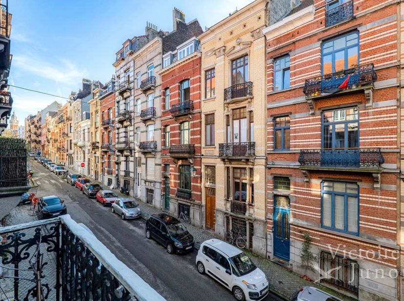 Huis te koop in ,
                    1060 Sint-Gillis