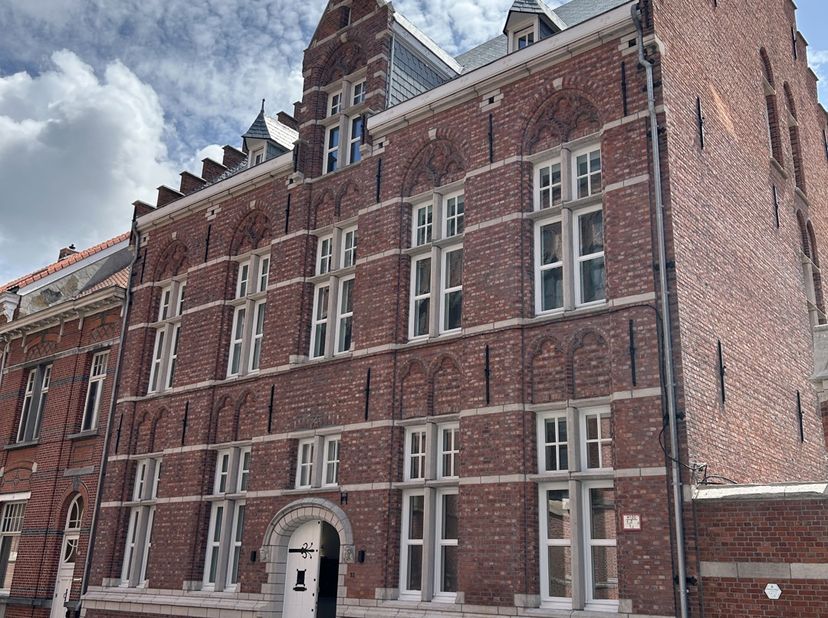 Project in Kerkplein 32-34,
                    2300 Turnhout