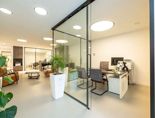                                         Gemengd gebruik te koop in Brasschaat, € 450.000
