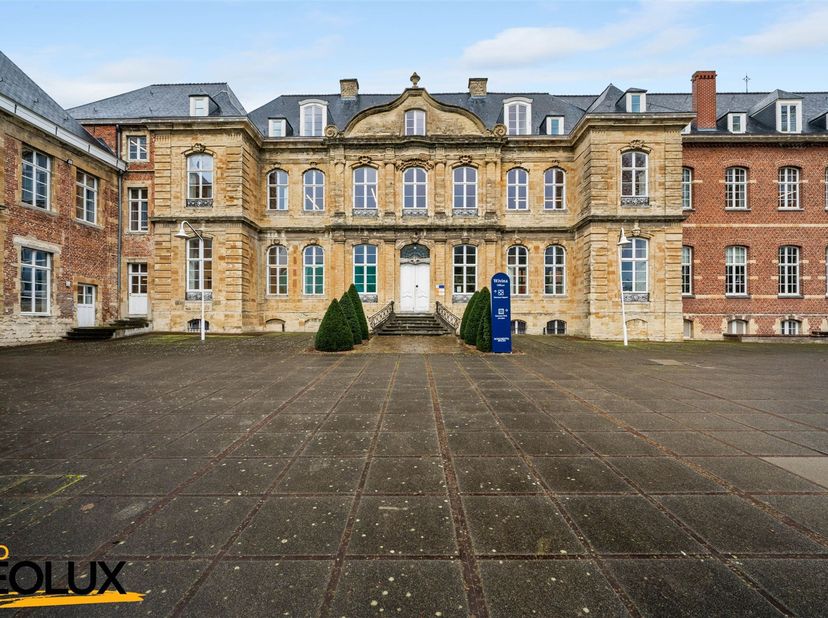 Bien professionnel à louer
                    à 1702 Groot-Bijgaarden