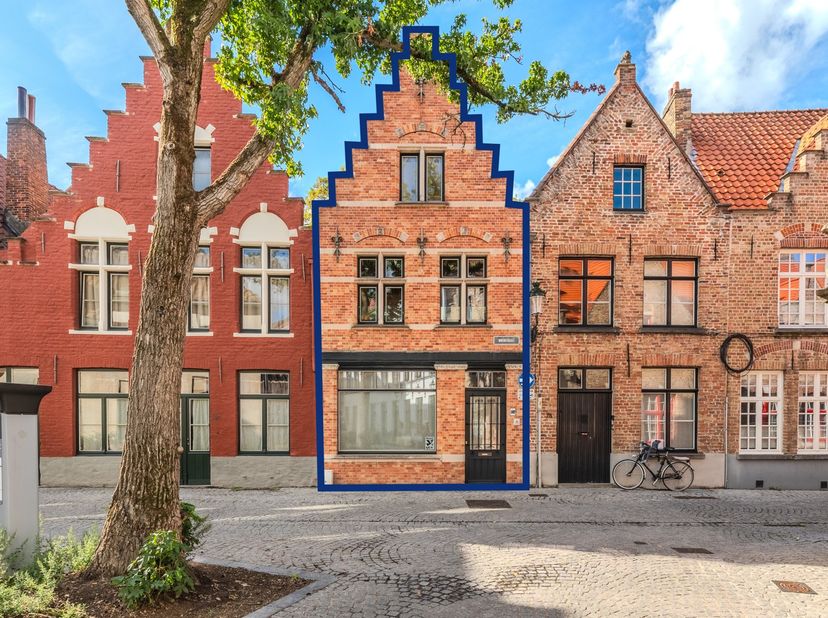 Huis te huur in Moerstraat 80,
                    8000 Brugge