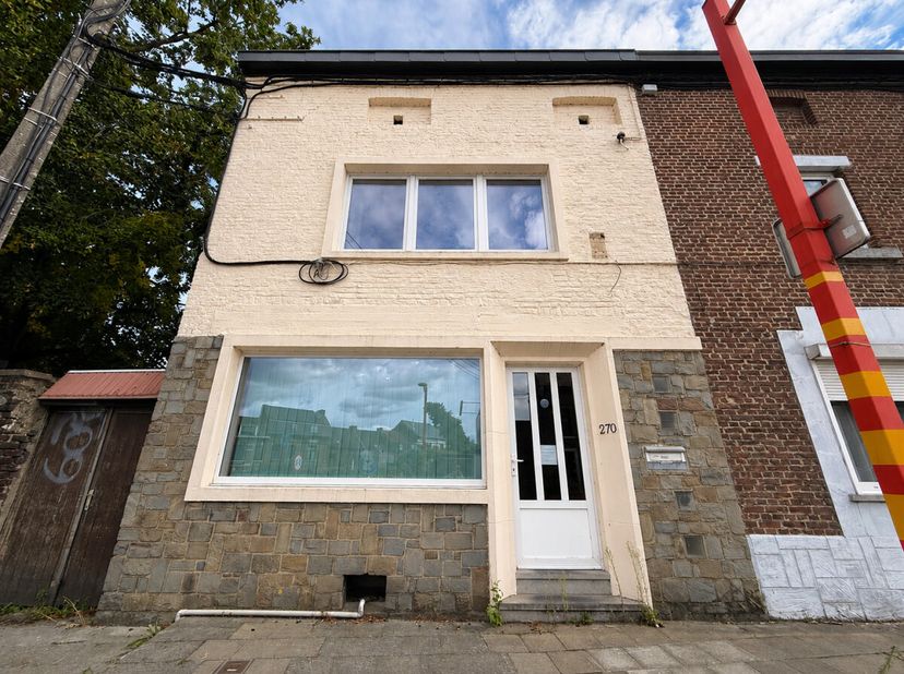 Huis te koop in ,
                    6030 Marchienne-au-Pont