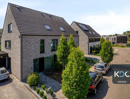                                         Maison à vendre à Sint-Joris-Weert, € 685.000
