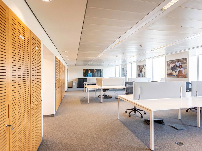 Au coeur de La Hulpe | Beau plateau de bureaux modulable&amp;nbsp;<br />
Acc&amp;egrave;s ais&amp;eacute; gr&amp;acirc;ce au transports en commun et environnement con