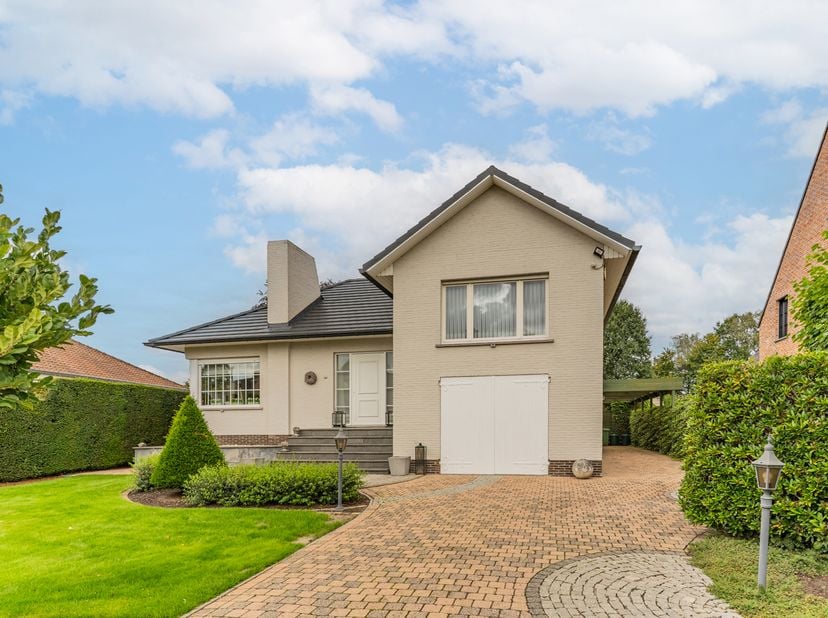 Huis te koop in Looiend 30,
                    2470 Retie