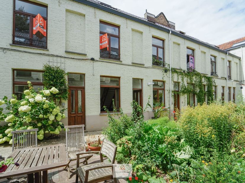Maison à louer
                    à 9000 Gent