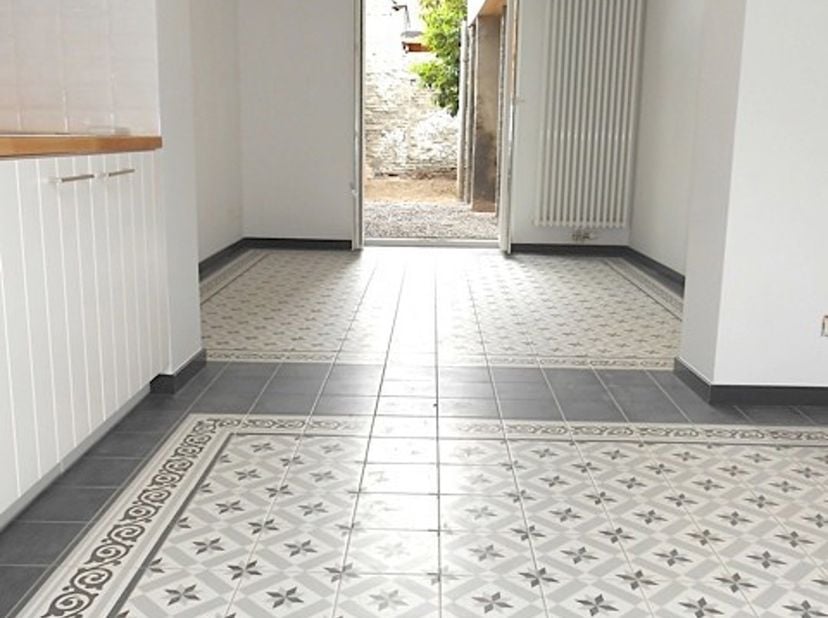 Een bezoekmoment aanvragen kan via onze website: https://www.vicusvastgoed.be/aanbod?prefilter=huren<br />
- Ga naar het respectievelijke pand en klik