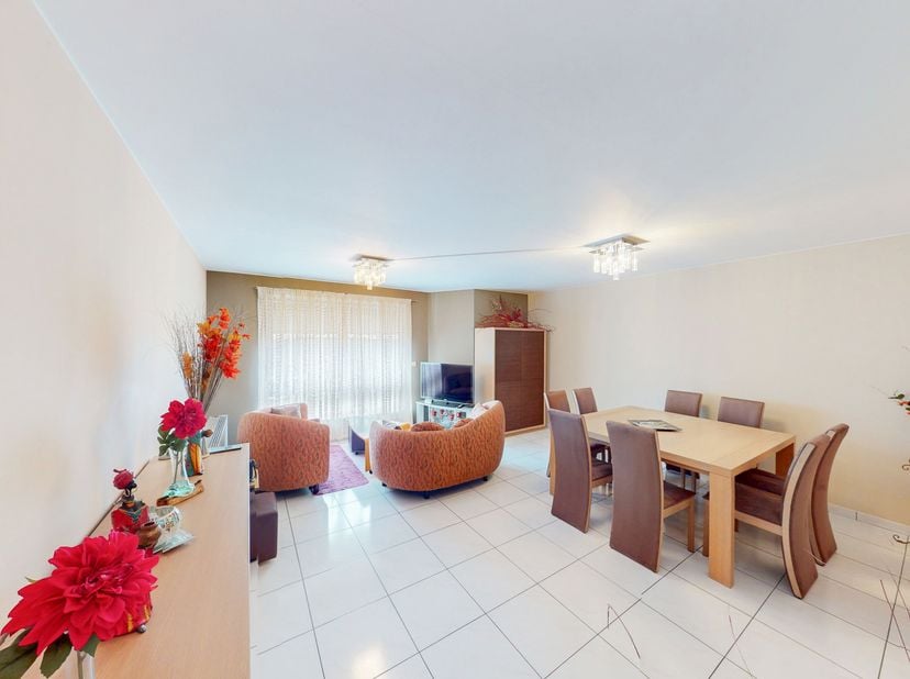 Appartement te koop
                    in 7100 La Louviere