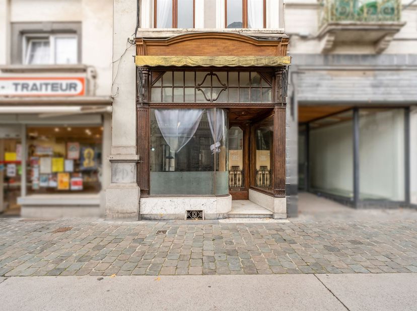 Maison à vendre à Rue Royale 70,
                    7500 Tournai