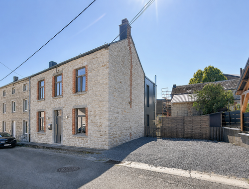                                         Maison à vendre à Beauraing, € 240.000
