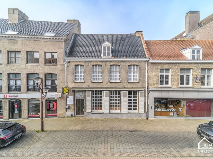 Huis te koop in Zuidstraat 37,
                    8630 Veurne