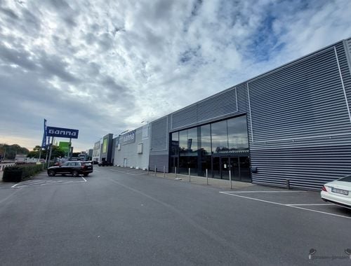                                         Complexe de bureaux à louer à Schelle, € 10.000
