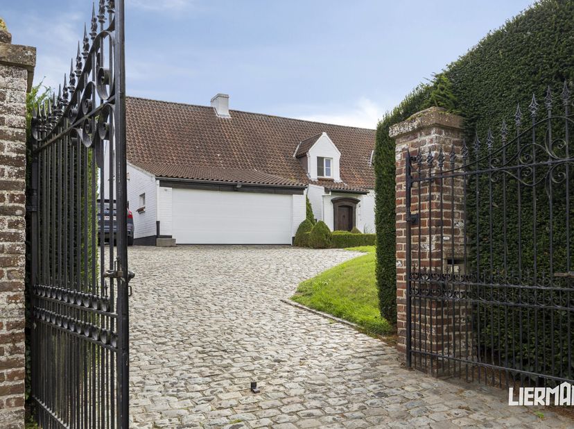 Huis te koop in Geraardsbergsesteenweg 634,
                    9400 Voorde