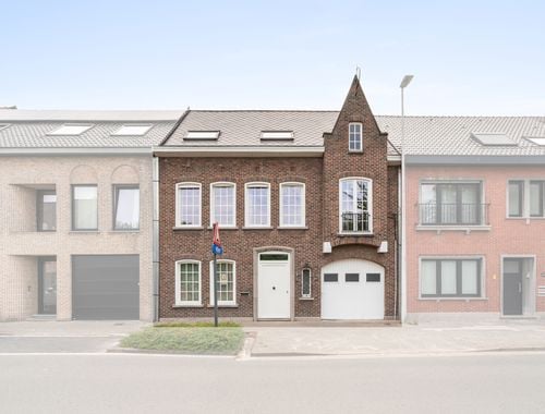                                         Eengezinswoning te koop in Eeklo, € 399.000
