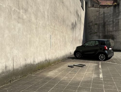                                         Kelder garage te huur in Sint-Gillis, € 110
