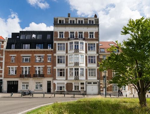                                         Appartementsgebouw te koop in Ukkel, € 2.250.000
