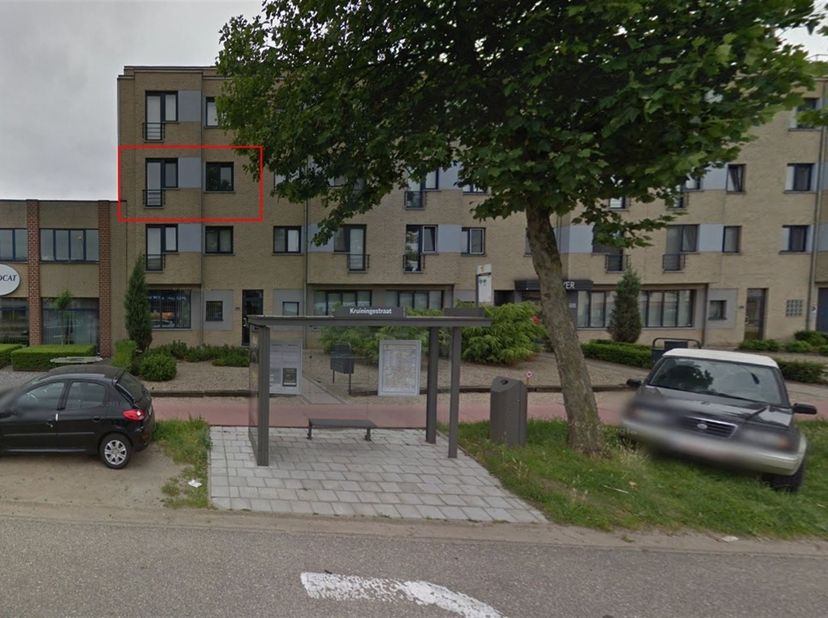 Ruim 2 slpk appartement met autostaanplaats op centralte ligging!<br />
<br />
Ligging<br />
Centraal gelegen op de Bisschoppenhoflaan. Met de wage