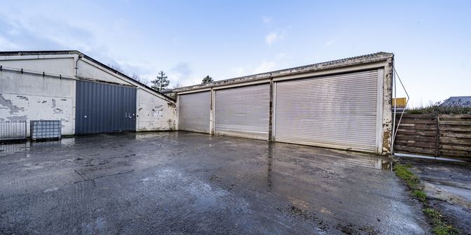 Garage à vendre à Rue Joseph Hannecart 11 boîte C, 6591 Macon