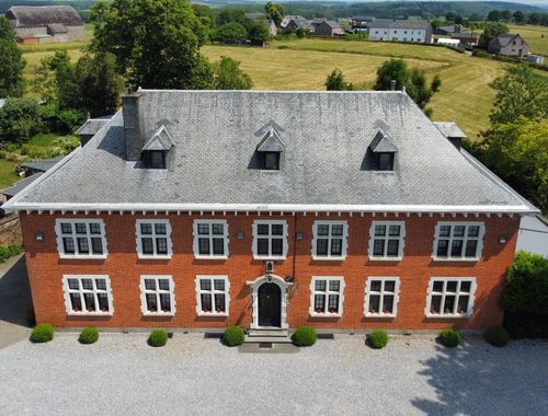                                        Commercieel Gebouw te koop in Durbuy, € 997.000
