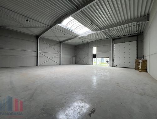                                        Bâtiment d’entreprise à louer à Welle, € 2.250
