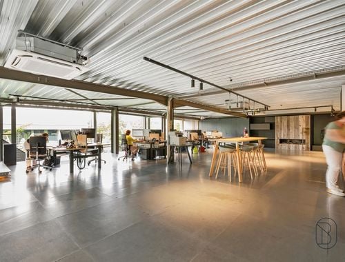                                         Bureaux à vendre à Oudenaarde, € 752.000
