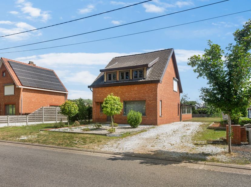 Charmante maison familiale individuelle située dans un cadre paisible, à proximité du centre de Ham<br />
<br />
Vous recherchez une maison de carac