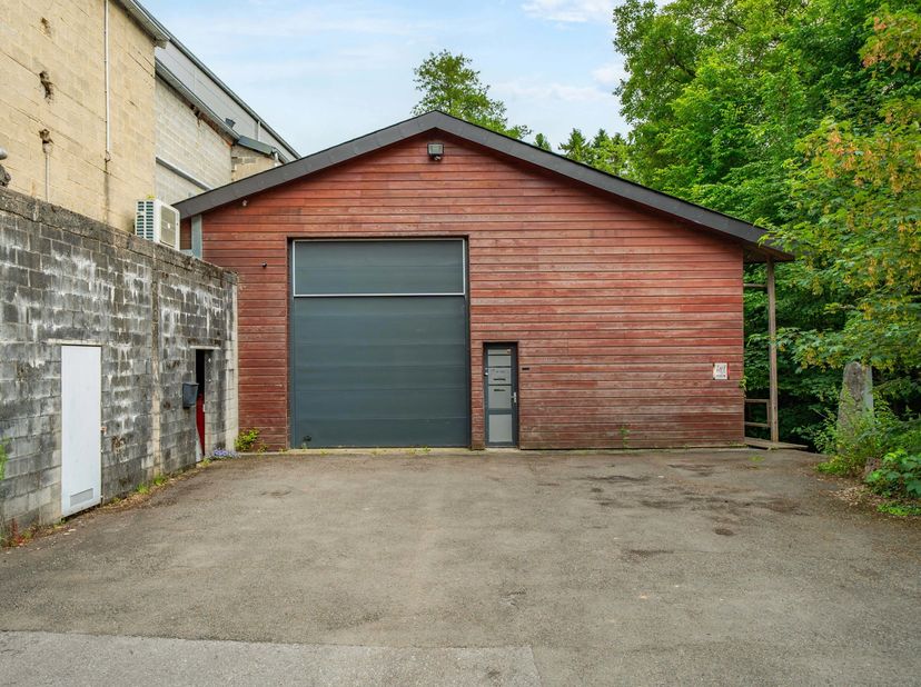 Bedrijfsvastgoed te koop in Chaussée de Dinant 5,
                    5530 Spontin