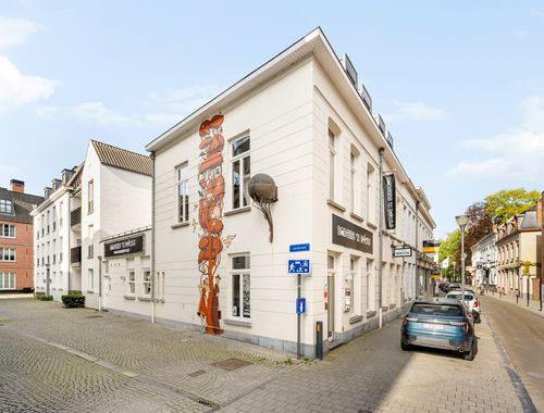                                         Bureaux à vendre à Turnhout, € 885.000

