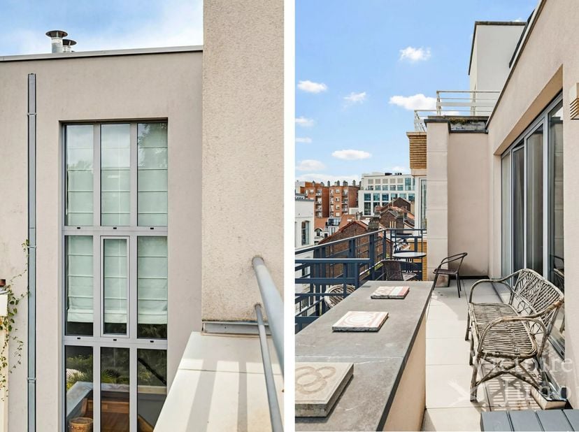 Victoire Junot biedt u, op een steenworp van het Stéphanieplein, in een rustige straat, dit prachtige omgekeerde duplex-penthouse aan met een oppervla