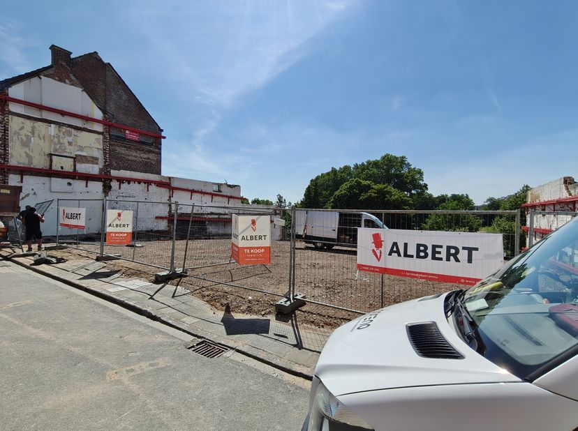 Vous êtes promoteur immobilier ou investisseur et vous recherchez un projet réalisable immédiatement ? Alors ce terrain à bâtir exceptionnel, déjà dot